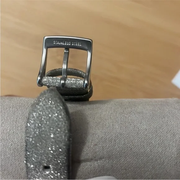 Michael Kors Silver Strap Watch - Picture 9 of 13